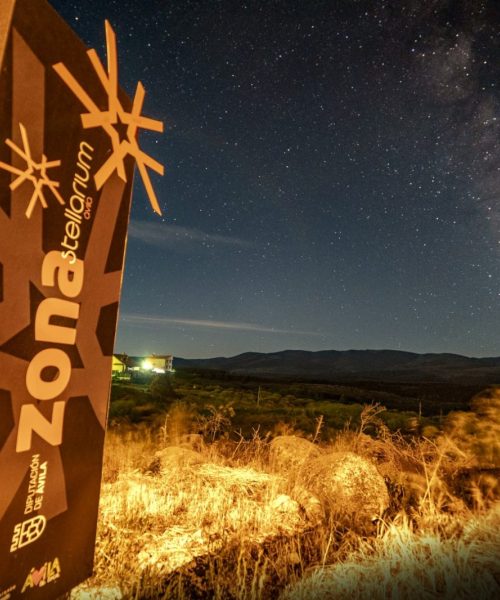 Señalización zona Stellarium Ávila en la Reserva Starlight en Hoyos del Espino